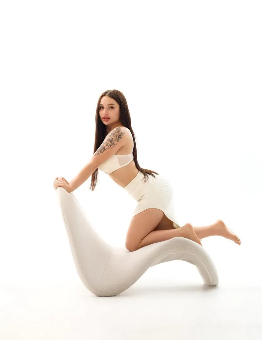 Anya - Photo 4