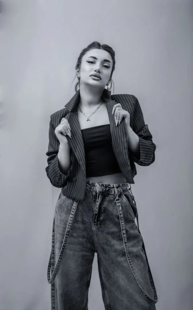 Jeyla - Photo 8