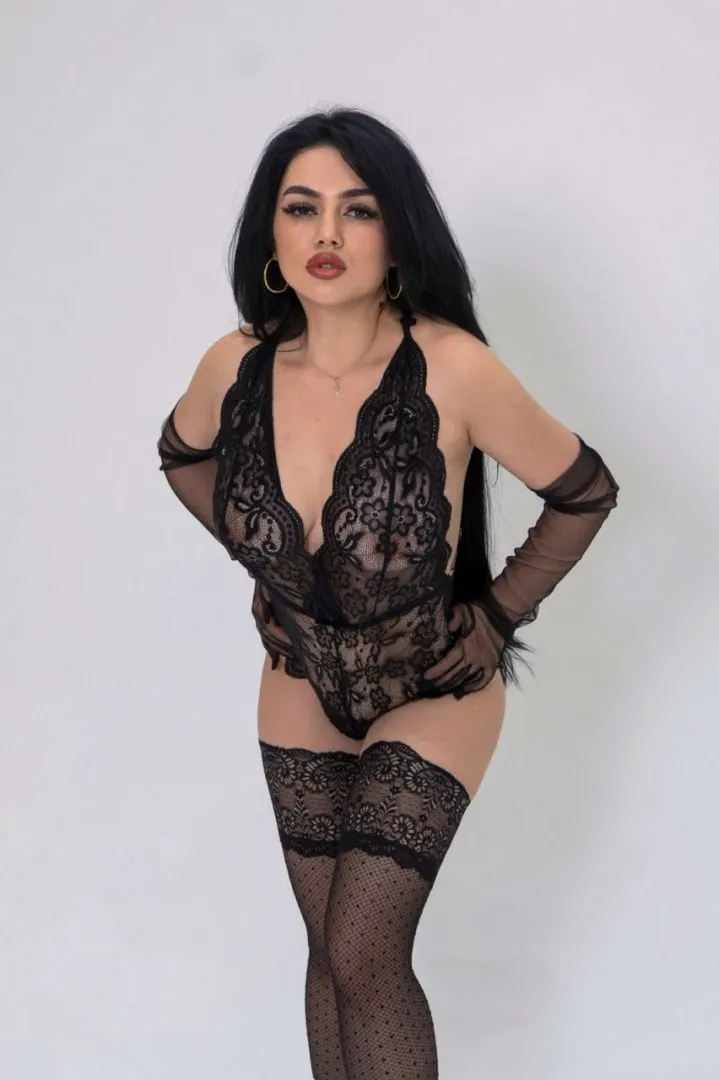 Liana - Photo 1