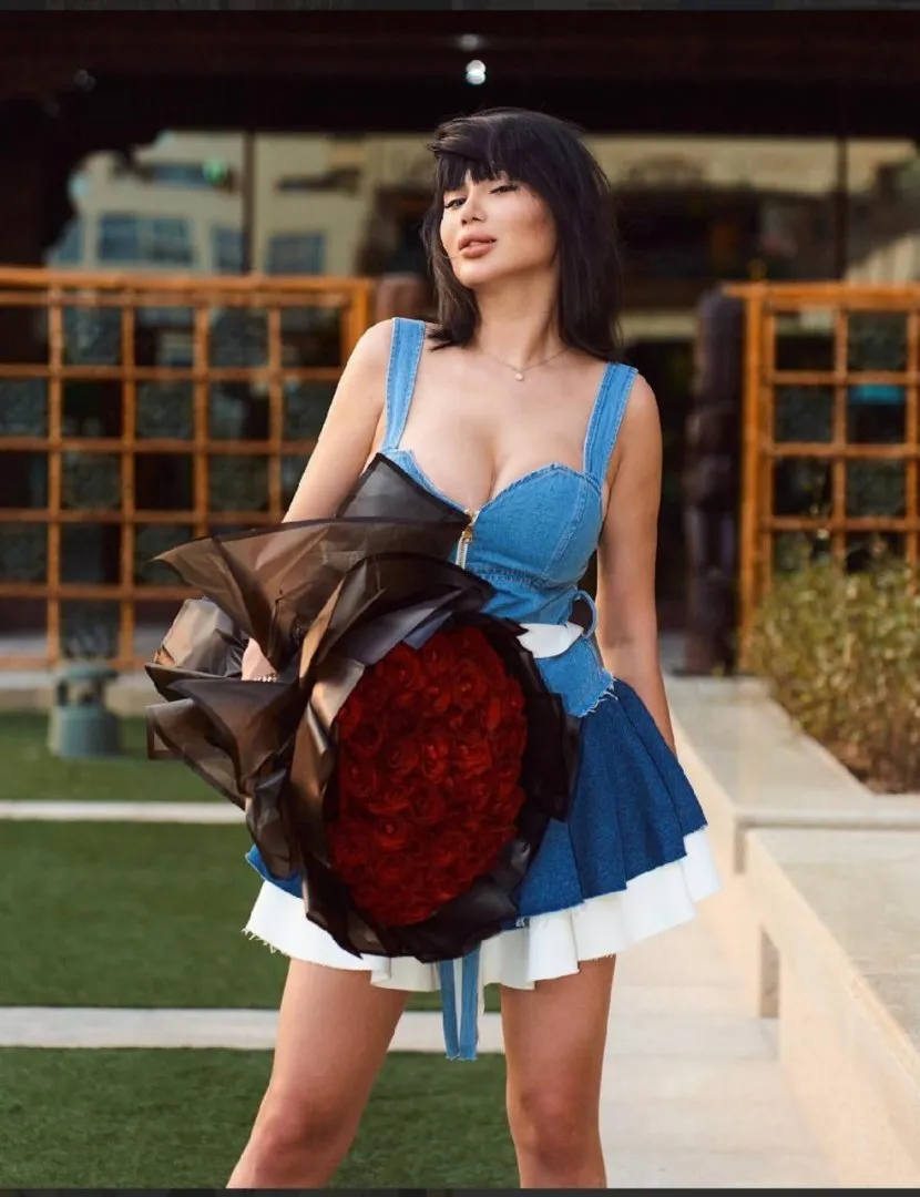 Mikaela - Photo 1